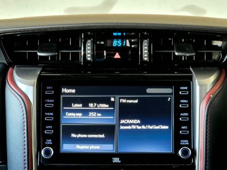 2024-Toyota-Fortuner-28-GD-6-4x4-VX-Auto_16