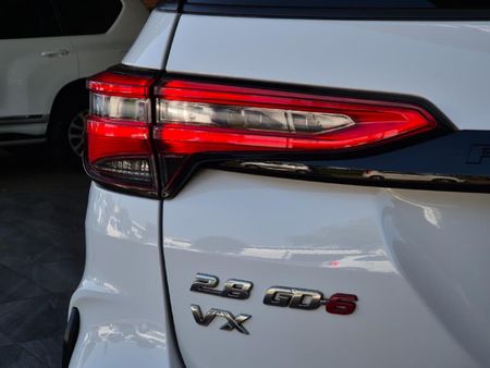2024-Toyota-Fortuner-28-GD-6-4x4-VX-Auto_18