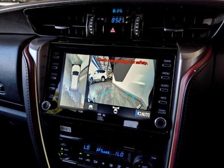 2024-Toyota-Fortuner-28-GD-6-4x4-VX-Auto_24