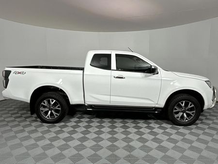 2022-Isuzu-D-Max-30-DDI-LSE-4x4-Auto-Extended-Cab_14
