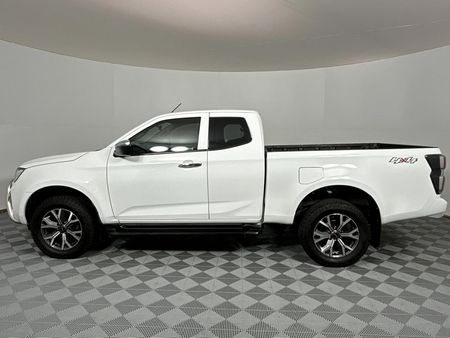 2022-Isuzu-D-Max-30-DDI-LSE-4x4-Auto-Extended-Cab_16