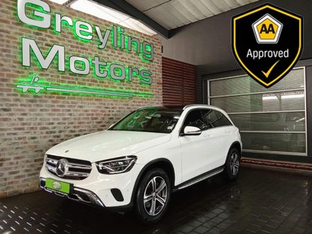2019-Mercedes-Benz-GLC-300d-4Matic_0