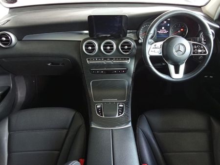 2019-Mercedes-Benz-GLC-300d-4Matic_12