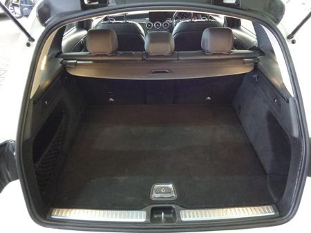 2019-Mercedes-Benz-GLC-300d-4Matic_6