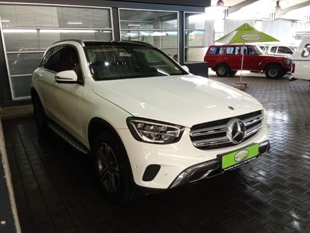 2019-Mercedes-Benz-GLC-300d-4Matic_7