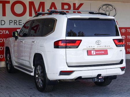 2024-Toyota-Land-Cruiser-300-V6-33-D-ZX_9