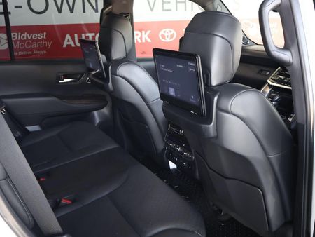2024-Toyota-Land-Cruiser-300-V6-33-D-ZX_18