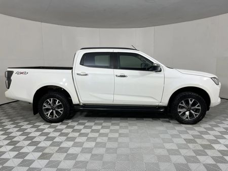 2023-Isuzu-D-Max-30-DDI-LSE-NR-4x4-Auto-Double-Cab_13