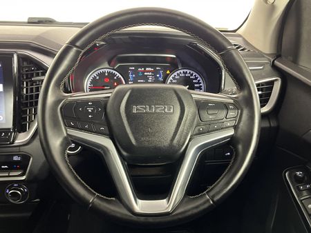 2023-Isuzu-D-Max-30-DDI-LSE-NR-4x4-Auto-Double-Cab_7