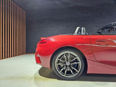 2022-BMW-Z4-M40i_25