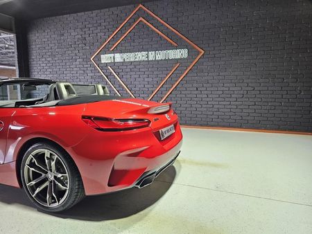 2022-BMW-Z4-M40i_26