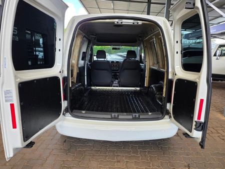 2012-Volkswagen-Caddy-20-TDI-81kW-Panel-Van_13