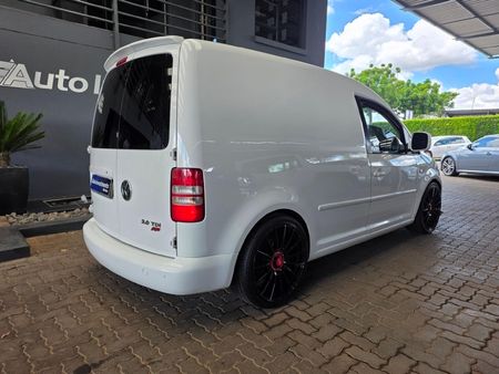 2012-Volkswagen-Caddy-20-TDI-81kW-Panel-Van_14