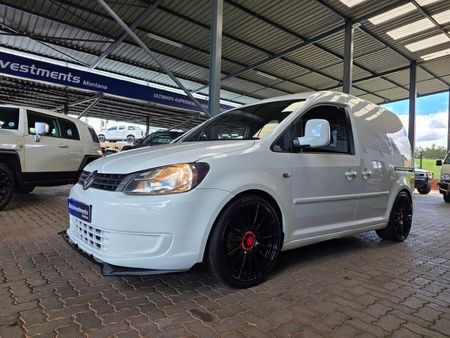 2012-Volkswagen-Caddy-20-TDI-81kW-Panel-Van_2