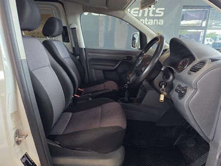 2012-Volkswagen-Caddy-20-TDI-81kW-Panel-Van_7