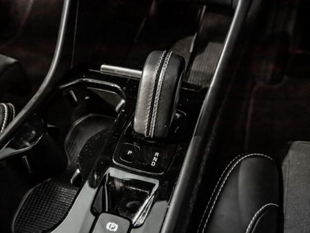 2022-Volvo-XC40-T5-R-Design-AWD_18