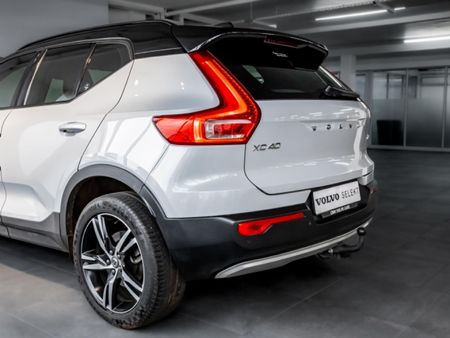 2022-Volvo-XC40-T5-R-Design-AWD_21