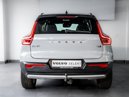 2022-Volvo-XC40-T5-R-Design-AWD_7