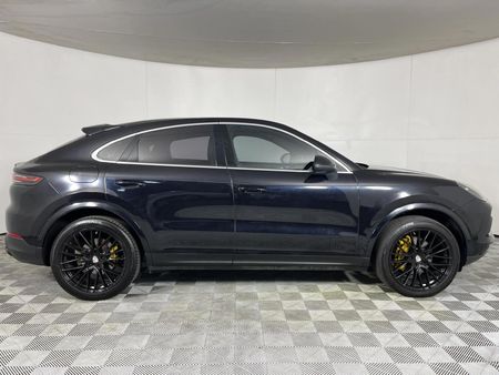 2020-Porsche-Cayenne-Coupe_14