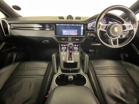 2020-Porsche-Cayenne-Coupe_1