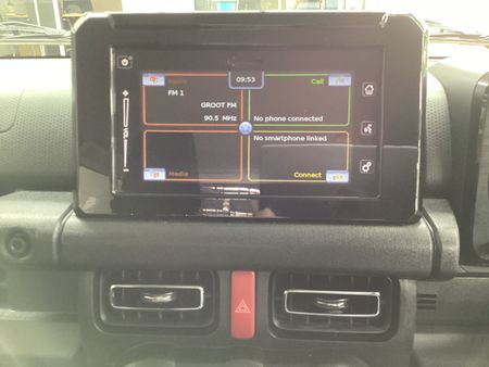 2020-Suzuki-Jimny-15-GLX-Auto_11