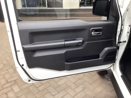 2020-Suzuki-Jimny-15-GLX-Auto_16