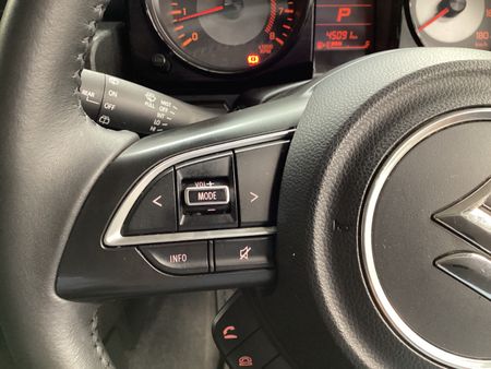 2020-Suzuki-Jimny-15-GLX-Auto_7