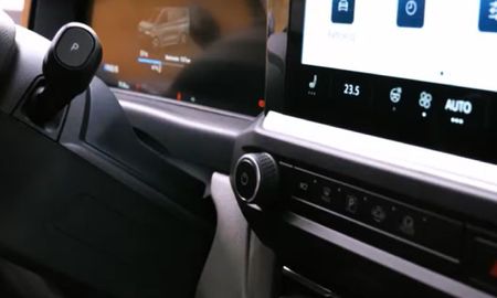 2025-Volkswagen-Kombi-20TDI-Style-4mot-Auto_7