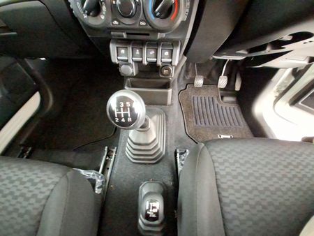 2026-Suzuki-Jimny-15-GL-AllGrip-5-Door_12