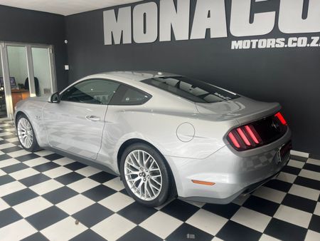 2018-Ford-Mustang-50-GT-Auto_9