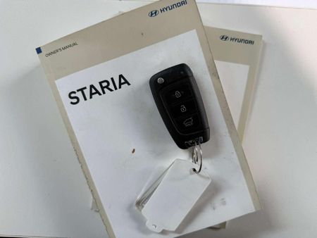 2025-Hyundai-Staria-22d-Executive-Auto_15