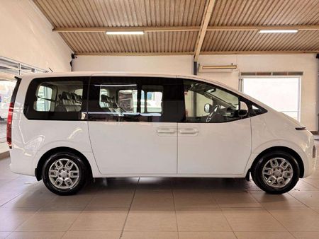 2025-Hyundai-Staria-22d-Executive-Auto_5