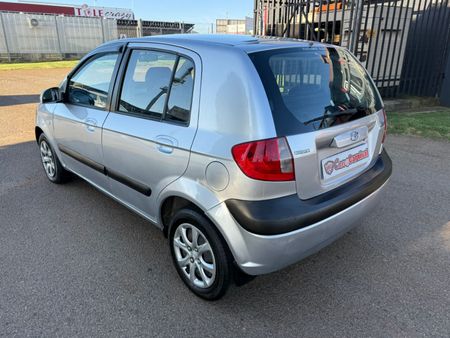 2008-Hyundai-Getz-16_1