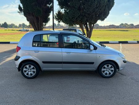 2008-Hyundai-Getz-16_4