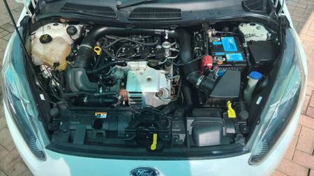 2016-Ford-Fiesta-10-Ecoboost-manual_10