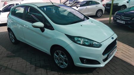 2016-Ford-Fiesta-10-Ecoboost-manual_2