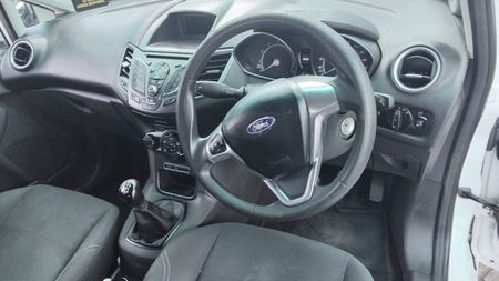 2016-Ford-Fiesta-10-Ecoboost-manual_5