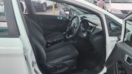 2016-Ford-Fiesta-10-Ecoboost-manual_6