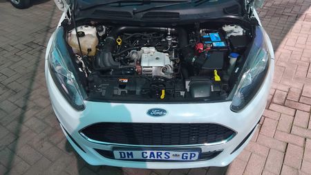 2016-Ford-Fiesta-10-Ecoboost-manual_8