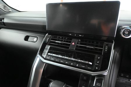 2026-Toyota-Land-Cruiser-300-V6-33D-GR-S_9
