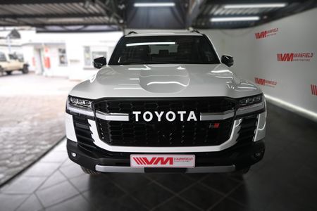 2026-Toyota-Land-Cruiser-300-V6-33D-GR-S_1