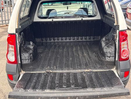 2015-Nissan-NP200-16-AC-Safety-Pack_10