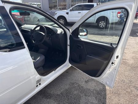 2015-Nissan-NP200-16-AC-Safety-Pack_11