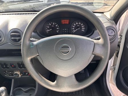 2015-Nissan-NP200-16-AC-Safety-Pack_18