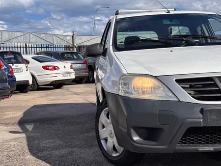 2015-Nissan-NP200-16-AC-Safety-Pack_2