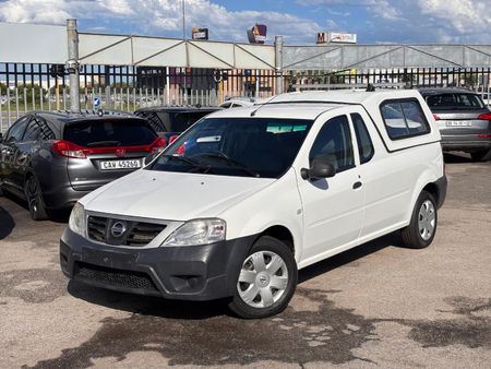 2015-Nissan-NP200-16-AC-Safety-Pack_6