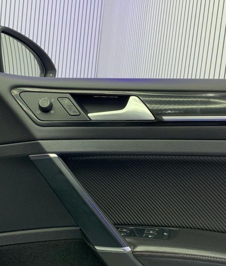 2019-Volkswagen-Golf-VII-20-TSI-R-Auto-228kW_9