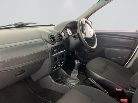 2022-Nissan-NP200-16-AC-Safety-Pack_11