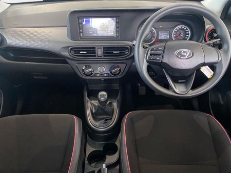 2023-Hyundai-Grand-i10-10-Motion_9
