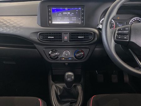 2023-Hyundai-Grand-i10-10-Motion_11